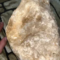 سنگ کوارتز شیری
