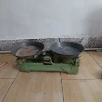 ترازوی قدیمی سالم  باسنگ تکمیل تخفیف داره