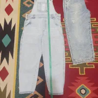 تعدادی لباس لی دخترانه