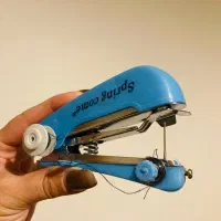 چرخ خیاطی دستی مسافرتی