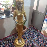 مجسمه طالیی