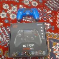 دو عدد دسته ی ps4 یک عدد هارد اکسترنال ۱ ترا