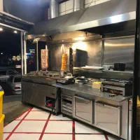 استخدام نیرو در فست فود