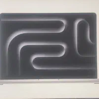 Macbook Pro M3pro mrx63