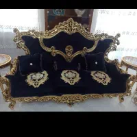 مبل سلطنتی در حد نو با میز ناهارخوری