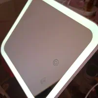 اینه رو میزی لمسی رینگ لایت دار همراه شارژر