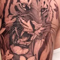 مدل تتو میخام آقا پوست روشن و بدون جوش