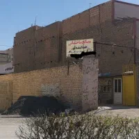 زمین چهار دیواری شده