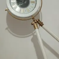 ساعت ایستاده
