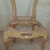 صندلی چوبی