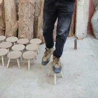 زیر گلدانی عسلی حصیری پایه خراطی چوبی دوکی|گل و گیاه طبیعی|تهران, نیروی هوایی (پیروزی)|دیوار