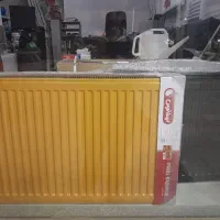 رادیاتور ایساتیس رنگی در رنگ قرمز و زرد و مشکی