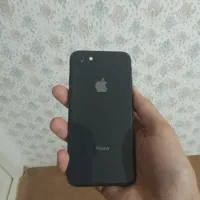 ایفون۸