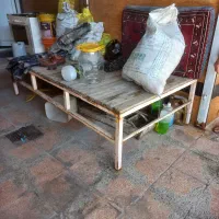 تخت فلزی