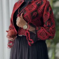 کت یلدای|لباس|رباط‌کریم, مسکن مهر آبشناسان|دیوار