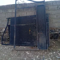 در  حیاط به عرض سه متر با ضخامت ۲میلی