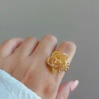 انگشتر گل طرح طلا استیل رنگ ثابت
