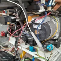 اسیدشویی رسوب گیری وسرویس تعمیرپکیج وابگرمکن بخاری|آبگرمکن، پکیج، شوفاژ|مشهد, سید رضی|دیوار