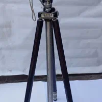 سه پایه دوربین