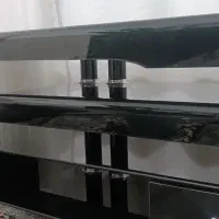 زیر تلویزیون شیشه ای