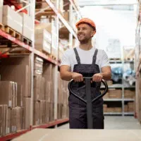 استخدام انباردار یا کارگر انبار