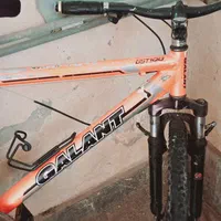 دو عدد دوچرخه در سایز مختلف