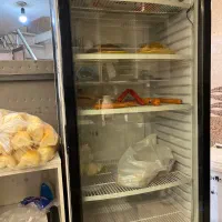 استخدام همکار خانم در فست بود