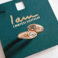 انگشتر طلایی نگین دار زیرکنیا