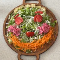تهیه وآب قلم  و پای مرغ   انواع سالاد و آش و دسر
