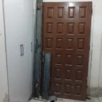 درب ورودی ساختمان
