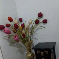 گل و گلدان ومیزتلفن