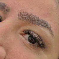 اکستنشن و کاشت مژه