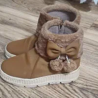 نیم بت بچگانه