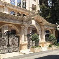 دو طبقه ۲۰۰ متری سر نبش