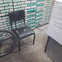 میز وپیشخوان ودو عدد صندلی درحد نو|میز تحریر و کامپیوتر|اردبیل, |دیوار