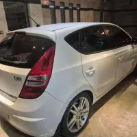 هیوندای i30 تمیز و کارمندی