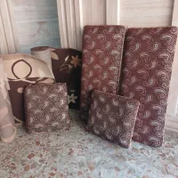 پنج عدد پشتی سالم و قابل شستشو