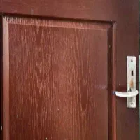درب چوبی