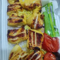 به همکار خانم جهت کار در تهیه غذا نیاز داریم