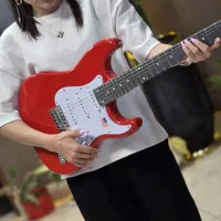 گیتار الکتریک طرح فندر رنگ قرمز با ضمانت