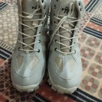 پوتین|کیف، کفش، کمربند|کنگاور, |دیوار