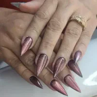 به یک ناخنکار ماهر (به صورت اجاره میز ) نیازمندیم