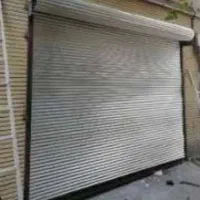 مغازه دور میدان امام