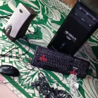 کیس و تمام تجهیزات بجز مانیتور