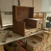 شلف دیواری و کافی بار چوبی