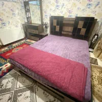 سرویس خواب دو نفره جادار  تخت خواب و میز آرایش