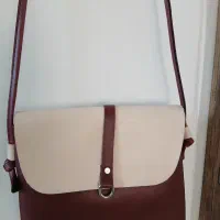 چند تا کیف دوشی و دستی زنانه و دخترانه، در حد نو.|کیف، کفش، کمربند|دماوند, گیلاوند|دیوار