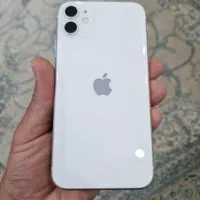 اپل iPhone 11 با حافظهٔ ۱۲۸ گیگابایت