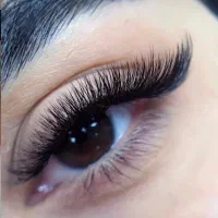 خدمات فوق حرفه ای اکستنشن مژه