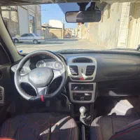 کوییک ۴۰۲ ار اس سقف مشکی